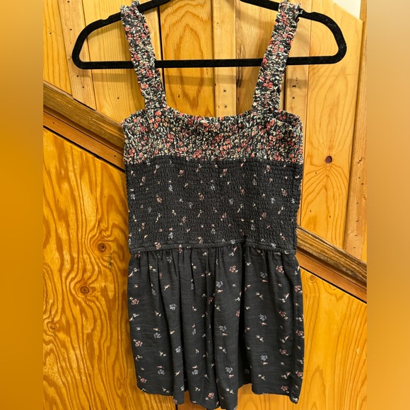 True Craft Romper - size medium - Picture 3 of 3